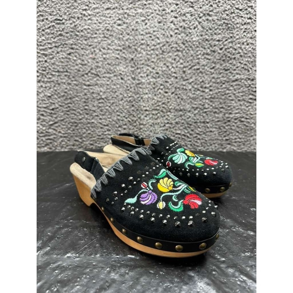 NWOT Mou Floral Embroidered Suede Studded Slip On Clogs Black Womens‎ Size 39 EU